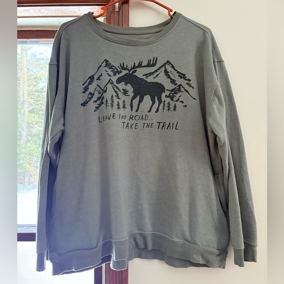 NATURAL LIFE Sweaters - Natural Life Moose Graphic Sweatshirt Women’s Large Sage Green